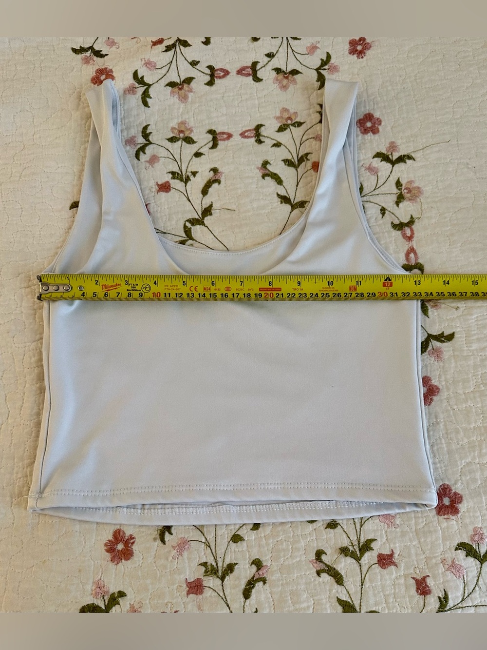 🤍 Gaze White Crop Tank Top Size S Stretch Minimalist Athleisure Casual Boutique. - Picture 5 of 8